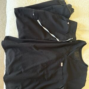 Figs Women L Catarina Top and High Waisted Zamora Jogger Bottoms Color Black